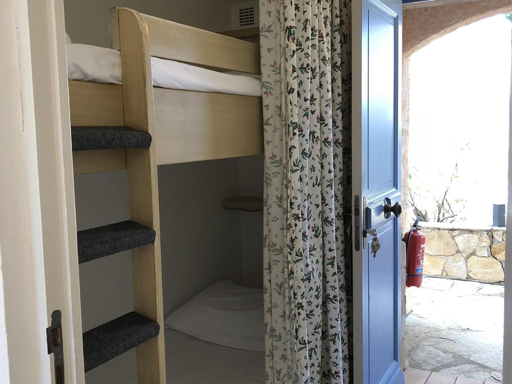 Hotel Jas Neuf Сен Максим Стая снимка