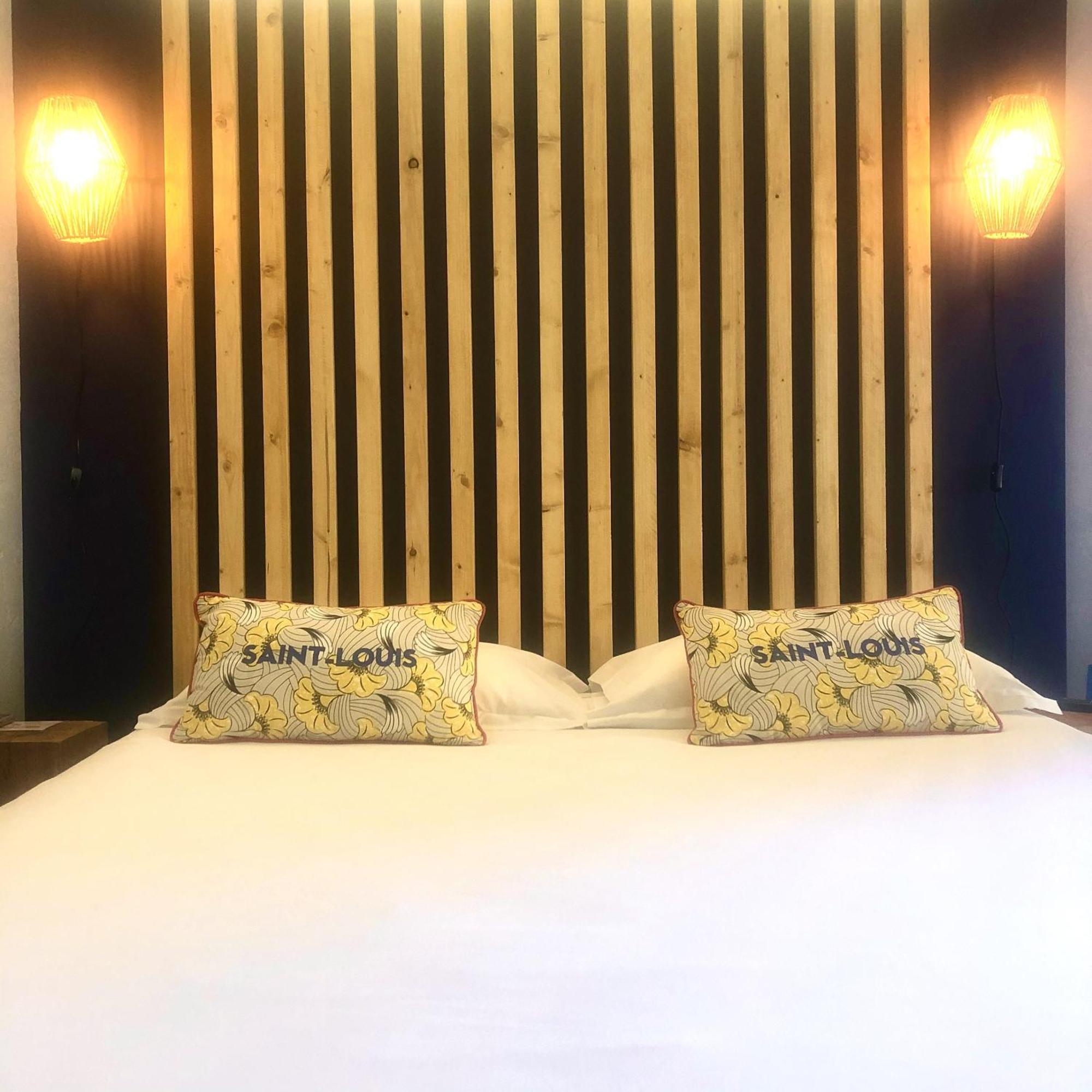 Hotel Jas Neuf Сен Максим Екстериор снимка
